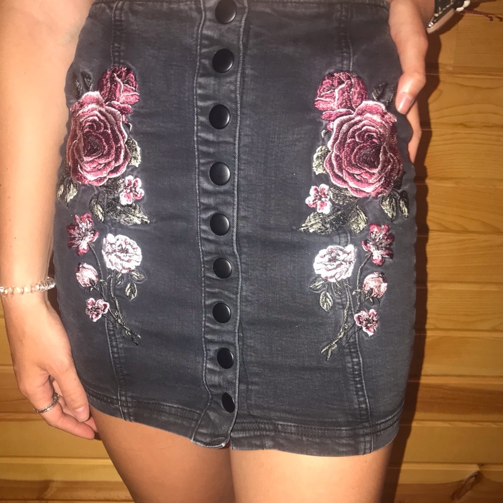 Embroidered floral skirt
